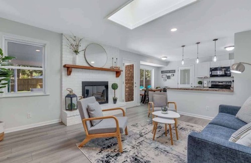 Pooler House | Serene garden home near Savannah