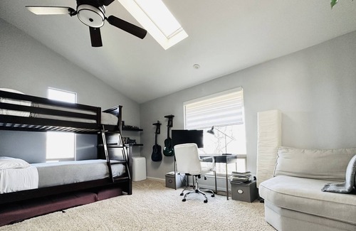 Friant Cottage | Serene get away at Millerton Lake - Instagram worthy views - 3 National Parks