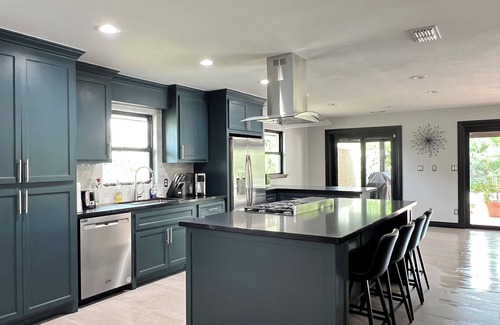 Harlingen House | Serene Getaway – Quiet Oasis with Pool & Rain Showers