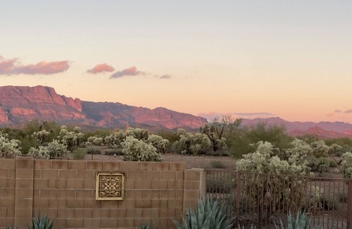 Gold Canyon House | Serene Gold Canyon Retreat w/gorgeous Superstition Mountain Views