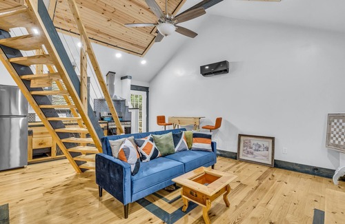 Starkville House | Serene | Handmade | Hideaway
