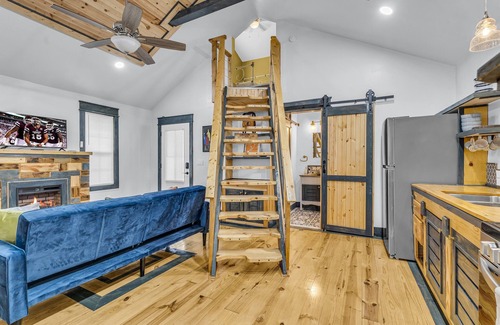 Starkville House | Serene | Handmade | Hideaway