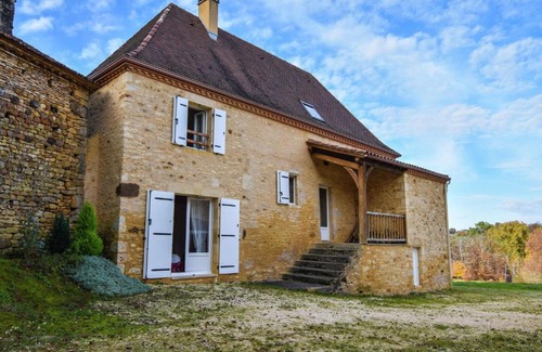 Loubejac House | Serene Holiday Home in Loubejac with Private Swimming Pool