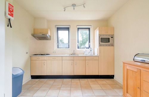 Sondel House | Serene Holiday Home in Gaasterlân-Sleat