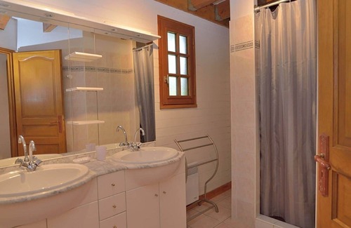Cussac House | Serene holiday home with private terrace