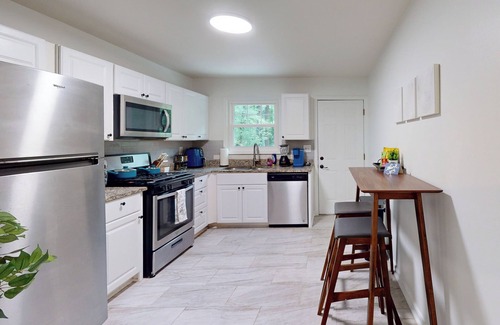 North Decatur House | Serene Home in Atlanta's Forest