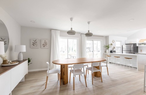 North Chesterfield House | Serene home with all the comforts of a fully designed space- 3 π/2 π House
