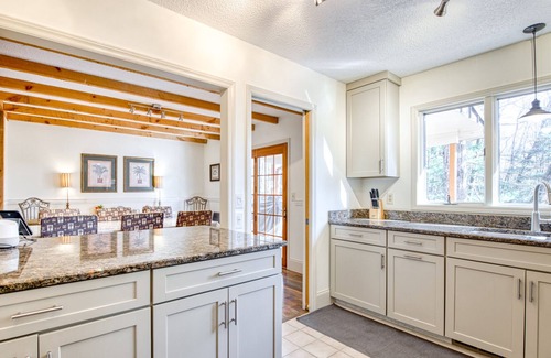 Royal Pines House | Serene home with private hot tub, Ping Pong, washer/dryer, firepit & central AC