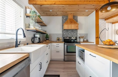 Amherst Ski Chalet | Serene Lake Escape with Spa Indulgence