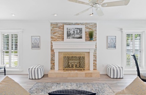 Lutz House | Serene Lakefront, Pool & Beach Oasis