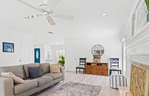 Lutz House | Serene Lakefront, Pool & Beach Oasis