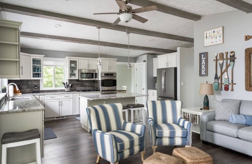 Grawn House | Serene Lakehouse - Private Beach, Kayaks, Pickleball, various games, and near TC
