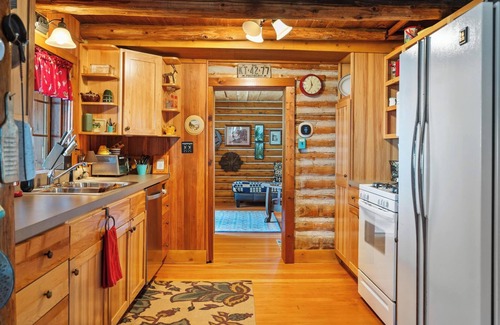 Charlevoix Cabin | Serene Lakeside Cottage with Stunning Sunsets, Just Minutes from Charlevoix!