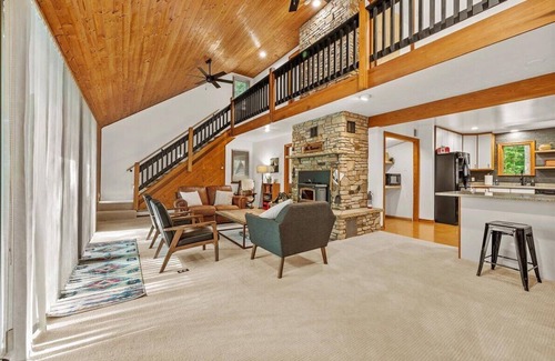Jefferson Township House | Serene Laurel Highlands Getaway with Deck and Sunroom