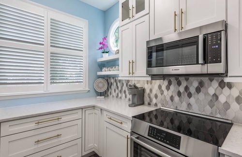 Bahama Village House | ~Serene Lily~ Luxurious 2 bed, 2.5 bath home in the upscale Truman Annex