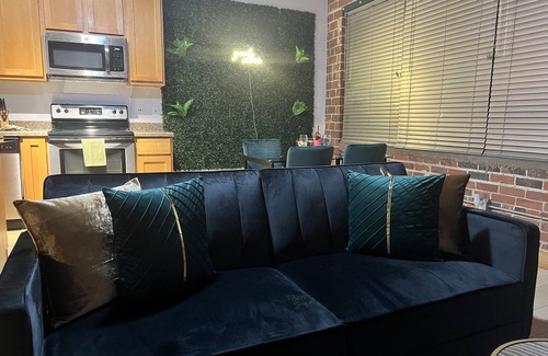 Columbus Square Apartment | Serene Living Downtown STL Loft