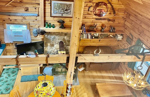 Stafford Cabin | Serene Log Home Awaits Your Stay