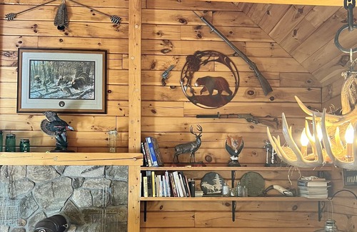 Stafford Cabin | Serene Log Home Awaits Your Stay