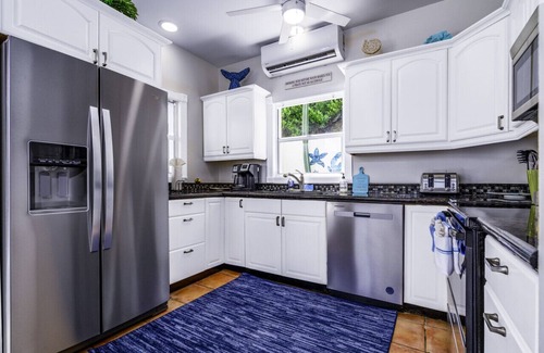 Caret Bay House | Serene Luxury at Whale Watch – Your Island Oasis