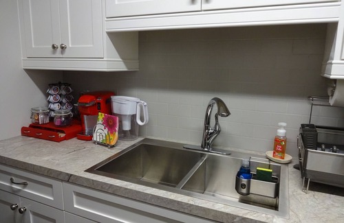 Helen Condo | Serene Luxury Condo! Low rent! High Speed WiFi! 2King Beds! Walk to Downtown!