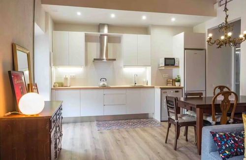 Sant Corneli Apartment | Serene mountain corner