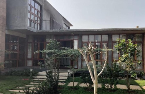 Manchanabele Villa | Serene meadows villa