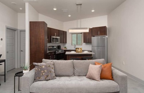 Biggs Field House | Serene Moroccan Oasis!* Newly Built Casita
