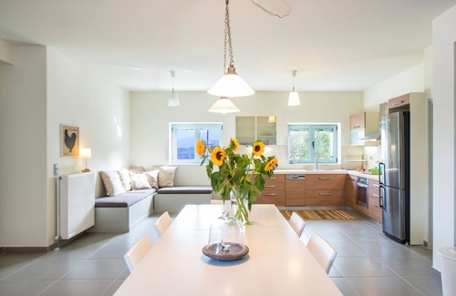 Porovitsa Villa | Serene mountain and sea villa with great views