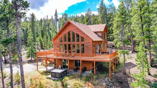 Valley of the Sun House | Serene Mountain Cabin Nestled Amongst the Pines - Alpenhaus