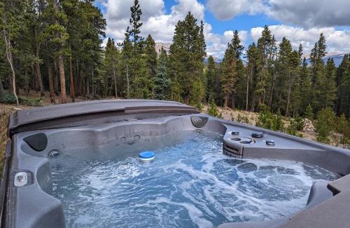 Valley of the Sun House | Serene Mountain Cabin Nestled Amongst the Pines - Alpenhaus