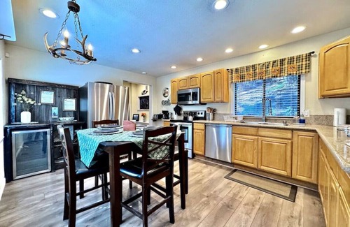 Pollock Pines Cabin | Serene Mountain Escape-Cozy Cabin Near Sly Park