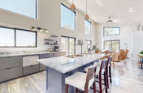 Cedaredge House | Serene mountain retreat with panoramic views & family-friendly amenities