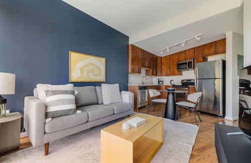 North Bethesda Apartment | Serene N Bethesda 1BR w/Rooftop Pool & W/D, nr Coffee, by Blueground