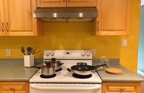 Guildford House | Serene & natural, ideal for small families with easy access to city amenities.