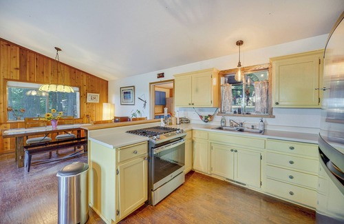 Nevada City Cabin | Serene Nevada City Cabin: 4 Mi to Scotts Flat Lake