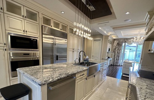 Arbutus Ridge House | Serene Oasis in City Centre