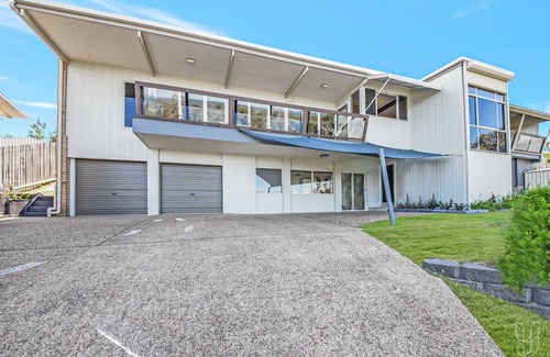 Lammermoor House | Serene ocean & harbour views