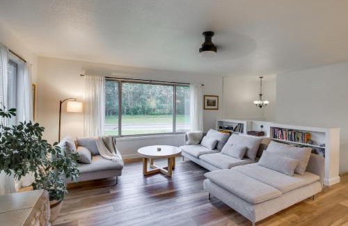 Palmer House | Serene Palmer Home Walk to Downtown and Riverfront!
