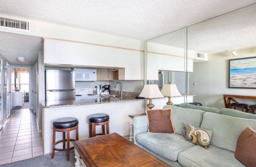 North West Florida Condo | Serene Penthouse unit with Hot Tub and Music, Gulf Front