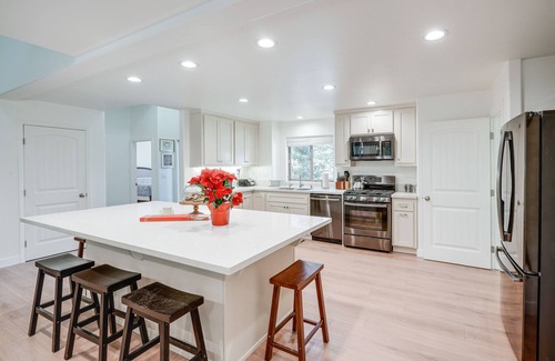 Pine Mountain Club House | Serene Pine Mountain Club Home w/Pool Access!