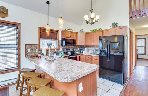 Albrightsville Cabin | Serene Poconos Cabin w/Hot Tub & Beach Access!