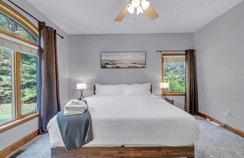 Reeders House | Serene Poconos Home with Private Swimming Pool, Hot Tub, Game Room & more