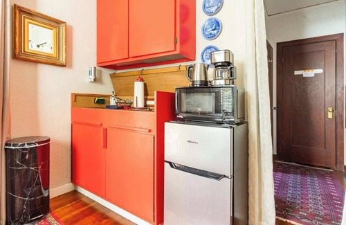 Claremont House | Serene Private Suite Patio ~Upscale Berkeley