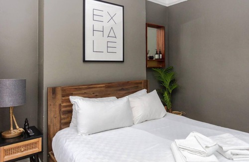 Thamesfield Apartment | Serene & Quiet 2BD Flat - Putney