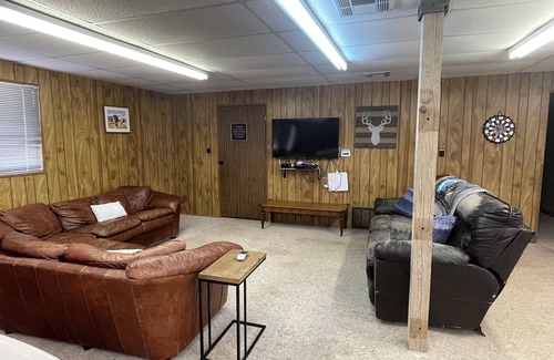 Water Valley Cabin | Serene, quiet, and spacious ranch lodge 15 minutes from town