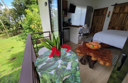 La Tigra Apartment | Serene Rainforest Escape - Studio