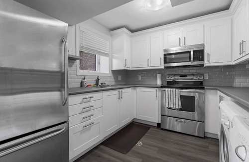 Durham Region House | Serene ravine retreat. 2 mins drive to great fun world Arcade !
