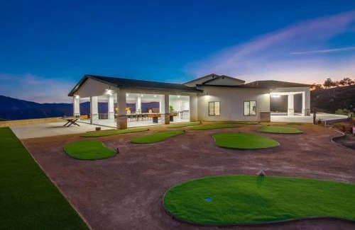 El Cajon House | Serene Resort-Style Escape - Perfect for Families
