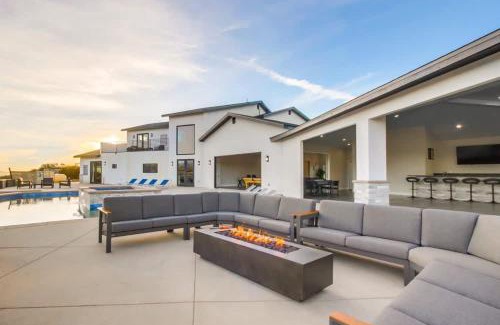 El Cajon House | Serene Resort-Style Escape - Perfect for Families