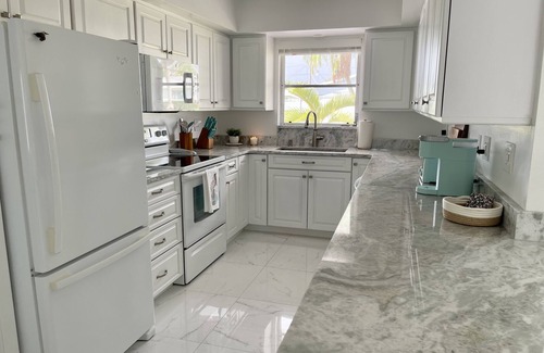 Englewood House | Serene Retreat - 5 mins to Beach, with Beach Gear, Firepit, Bicycles